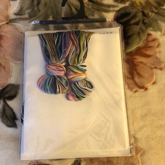 Design Works Counted Cross Stitch Kit - Picture 2 of 4